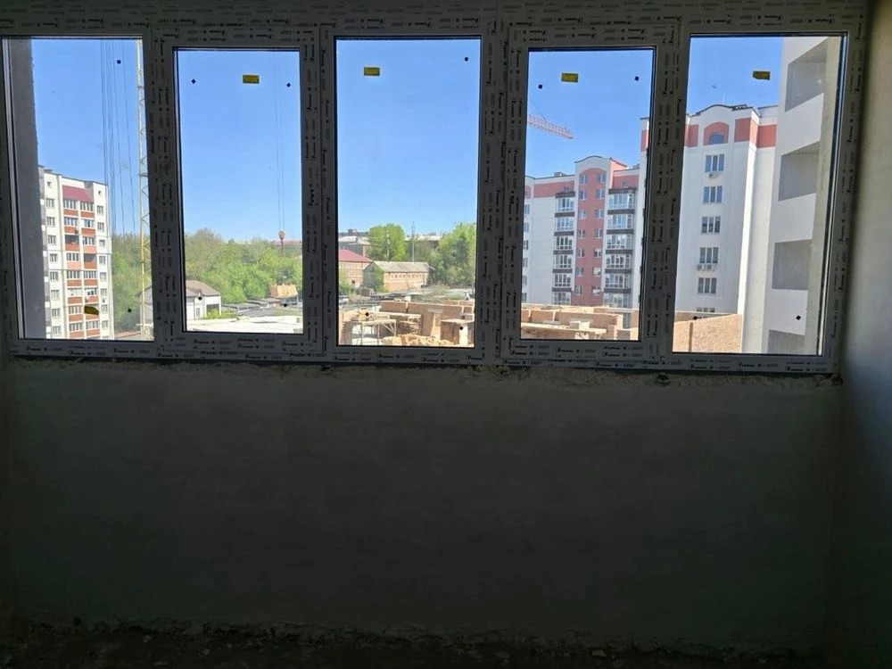 2 кімнатна, не кутова