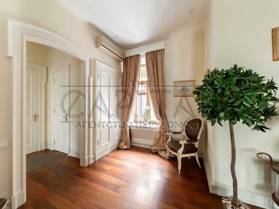 Apartment. Kyiv, Sichovyh Striltsiv St.