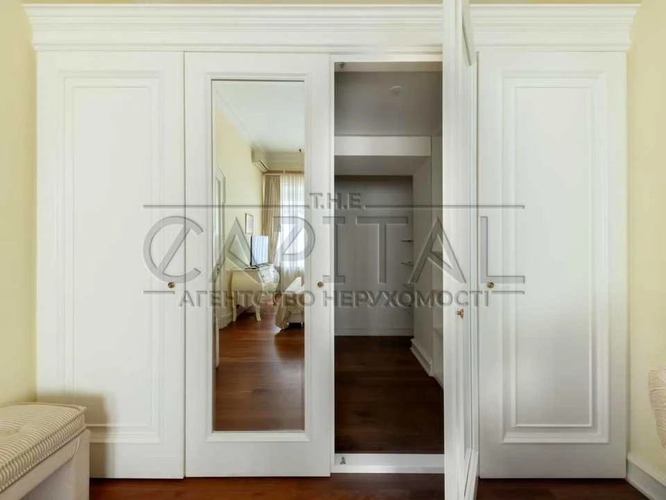 Apartment. Kyiv, Sichovyh Striltsiv St.