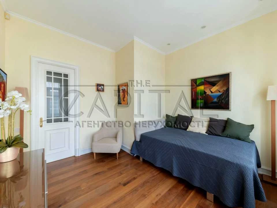 Apartment. Kyiv, Sichovyh Striltsiv St.