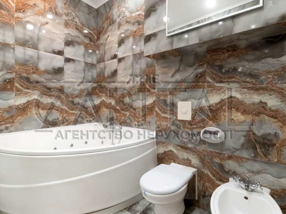 Apartment. Kyiv, Sichovyh Striltsiv St.