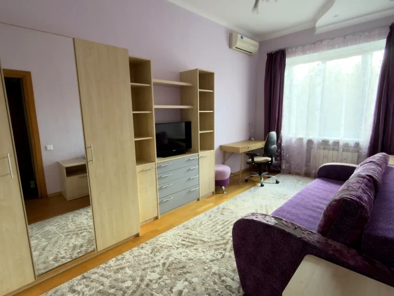 Rent 3-room apartment 52 sq.m 4th floor