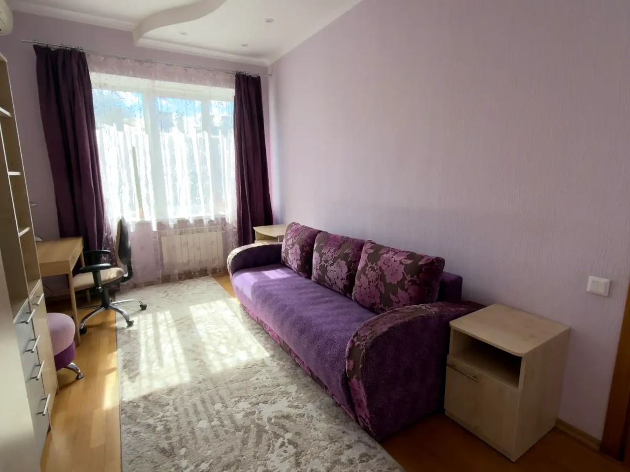 Оренда квартири 5-кімн. 52 м² 4/5 пов.