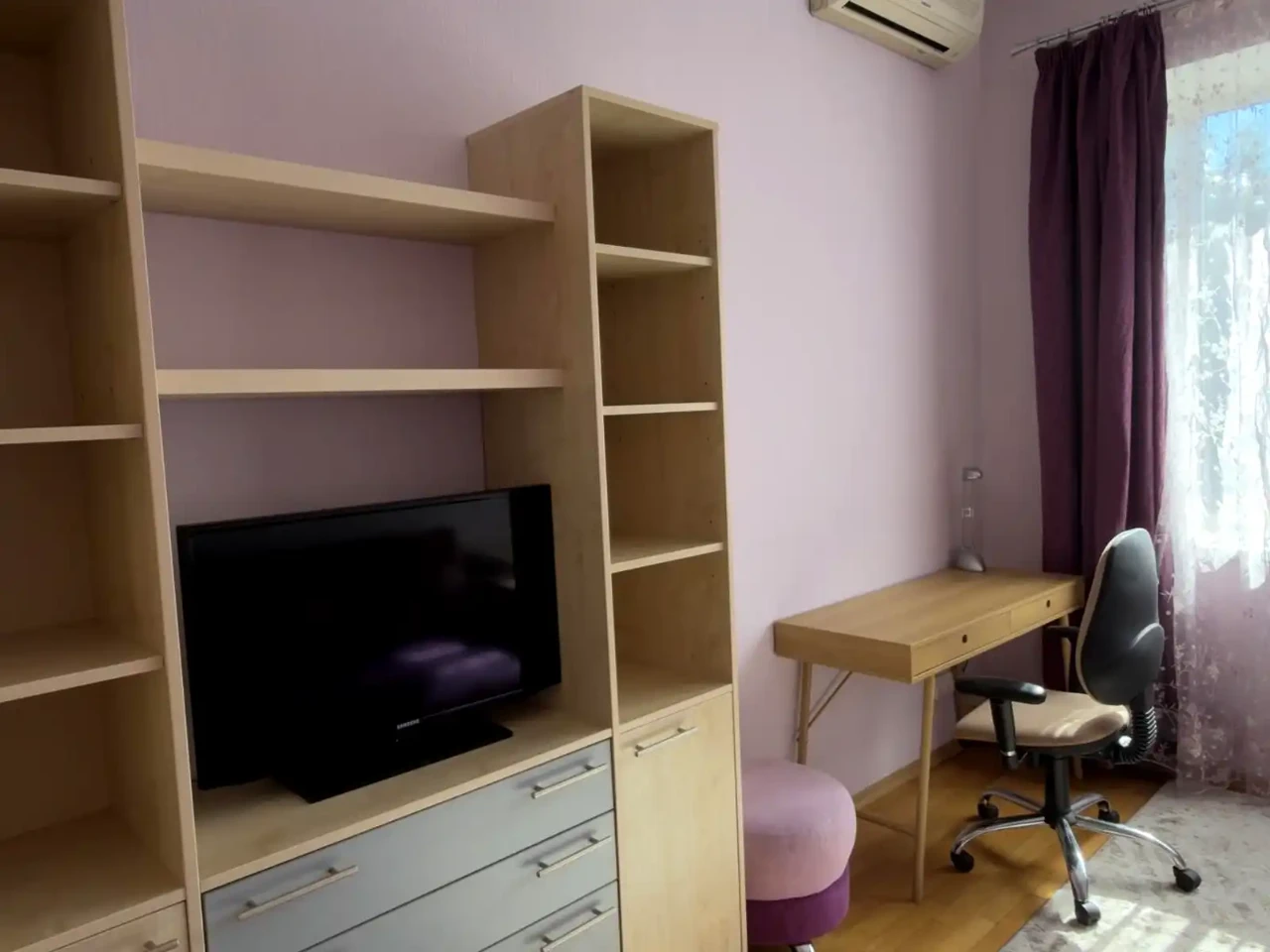Оренда квартири 5-кімн. 52 м² 4/5 пов.