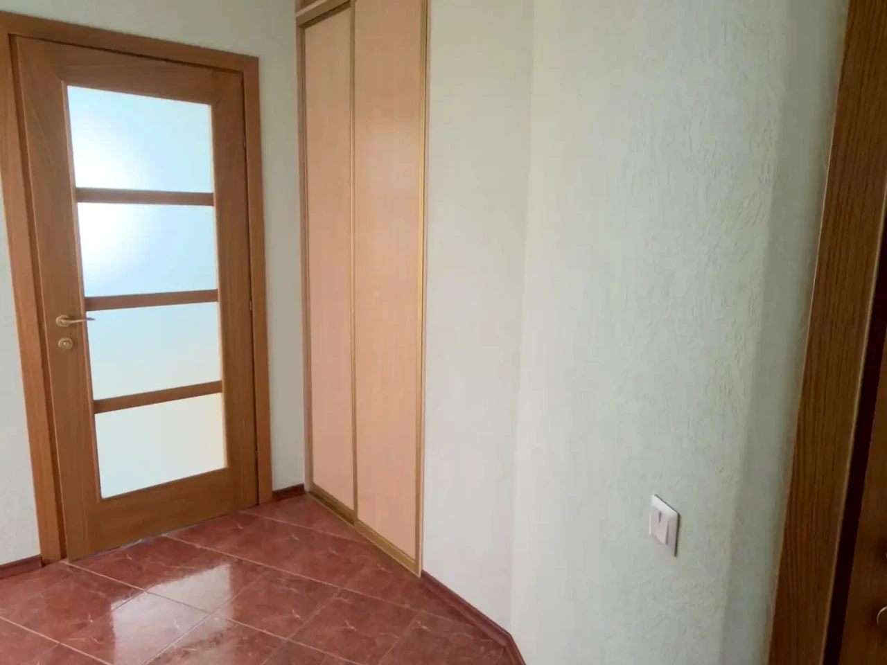 Оренда квартири 5-кімн. 52 м² 4/5 пов.