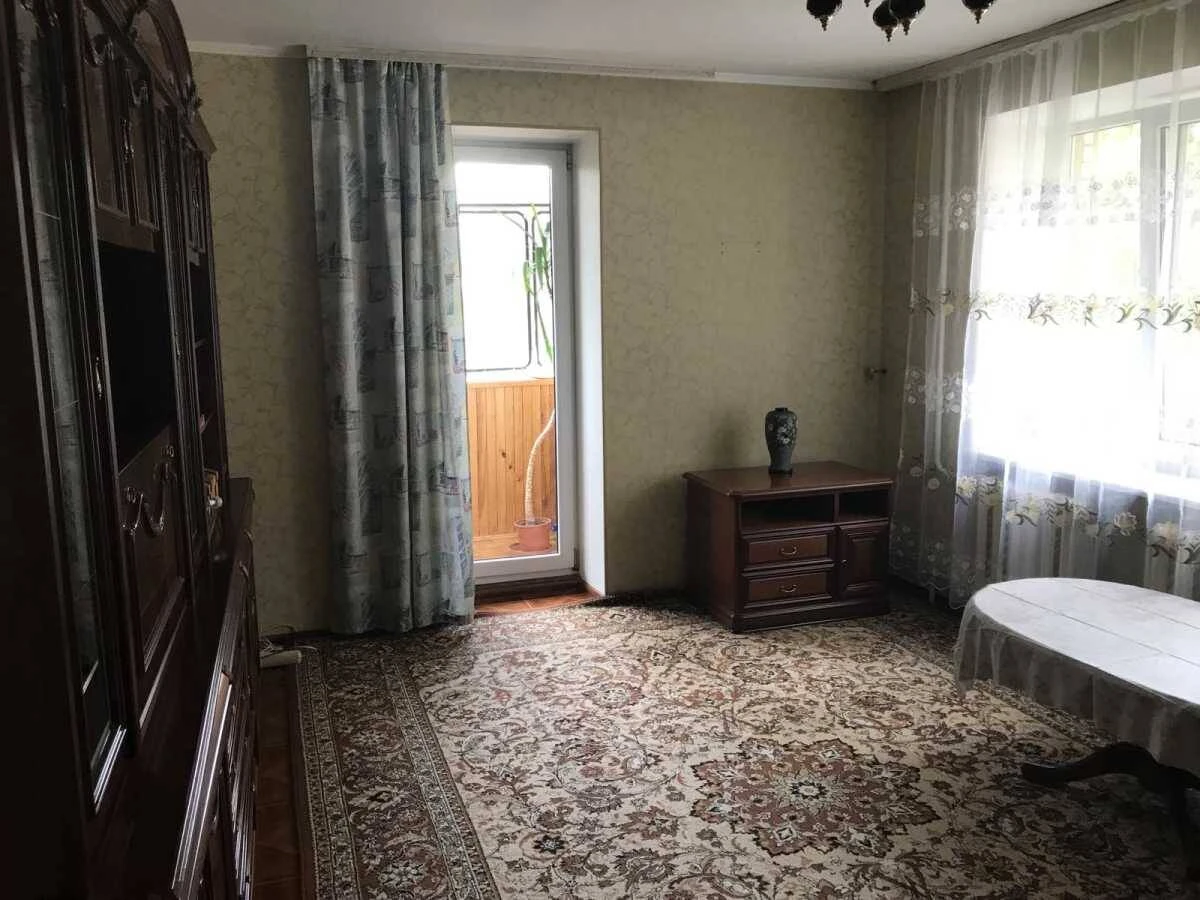 For Rent Long-Term 3-room apartment Kyiv, Solomynskyi, Yerevan