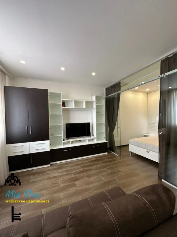 Продаж просторої квартири біля метро Нивки — ЖК «Глорія Парк