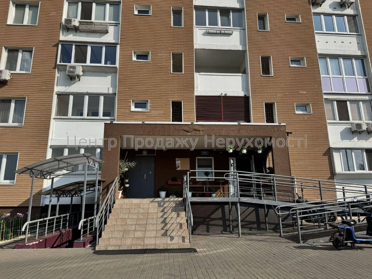 Продаж 2-кімн. квартири, 75. 6 м², 8/25 эт, Київ – відмінне