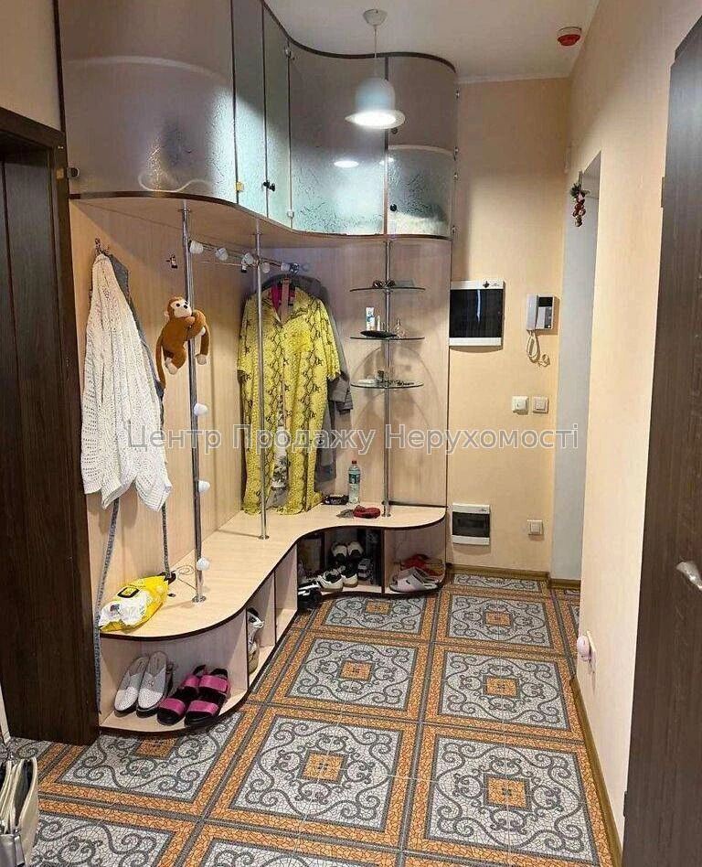 Продаж 2-кімн квартири 52м² в ЖК Власна квартира, Київ, 3/5