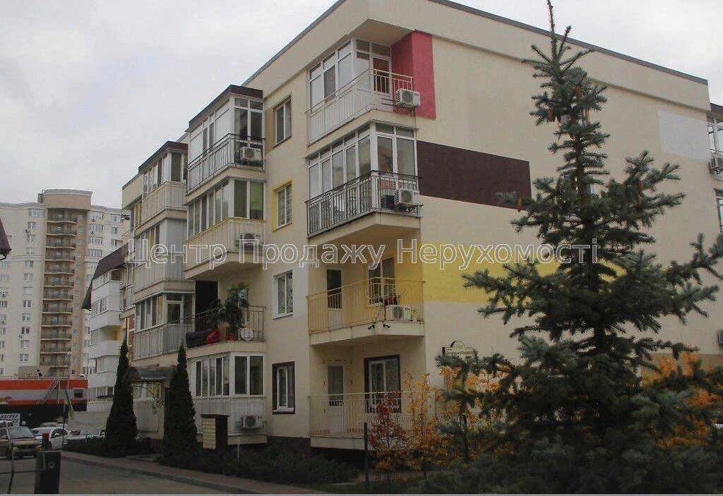 Продаж 2-кімн квартири 52м² в ЖК Власна квартира, Київ, 3/5