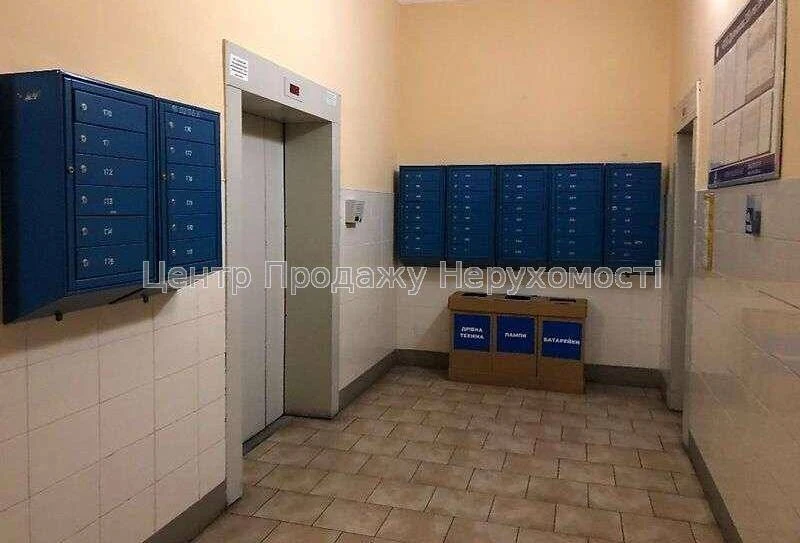 Продаж 2к квартири 77. 98 кв, метро Позняки