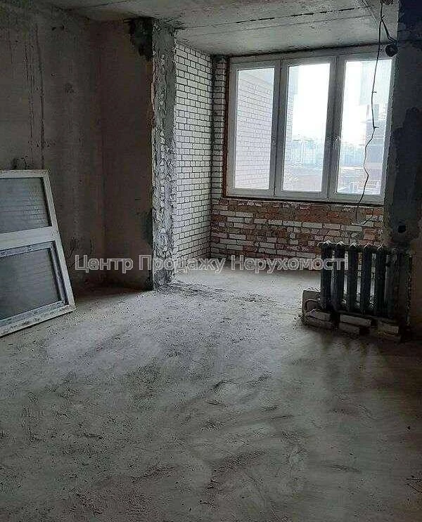 Продаж 2к квартири 77. 98 кв, метро Позняки