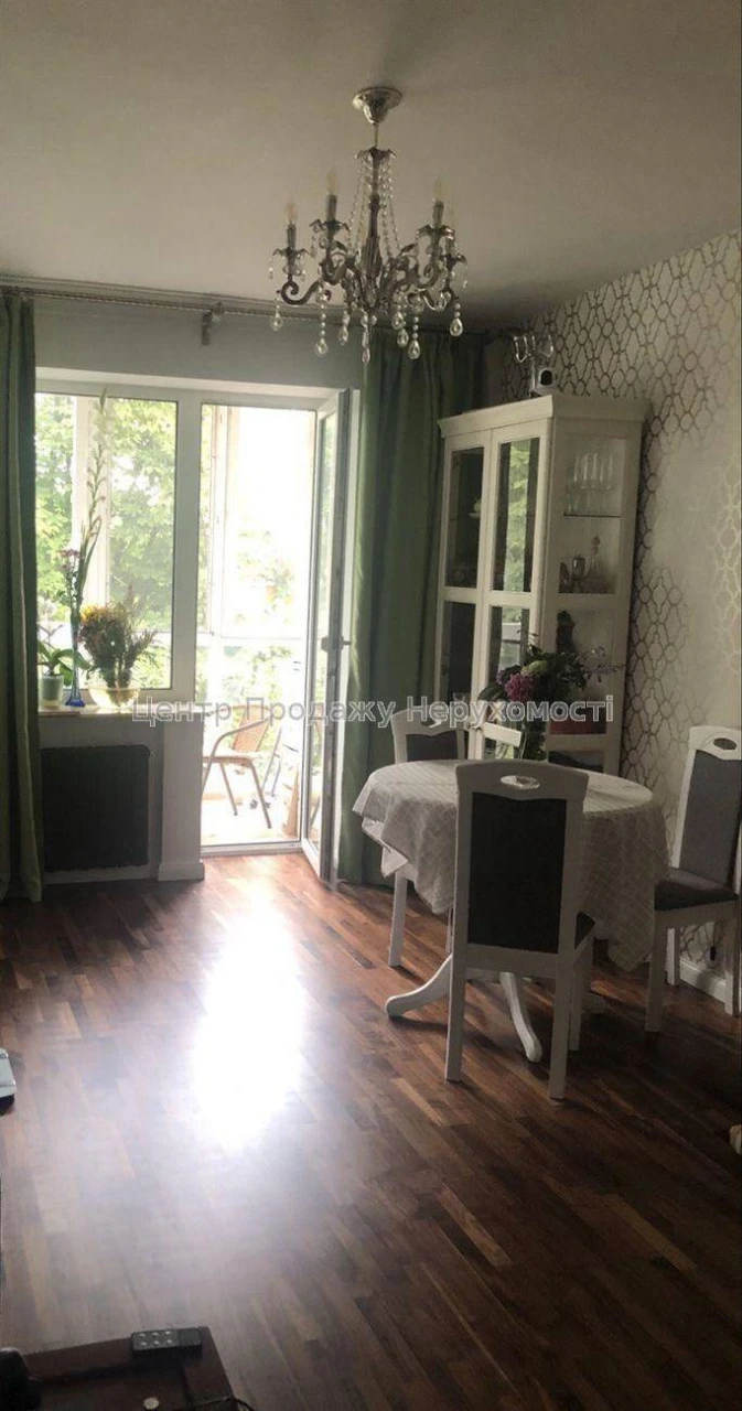Продажа 2-комнатной квартиры, 38 м², 5/5 этаж, Киев. Отличная проп