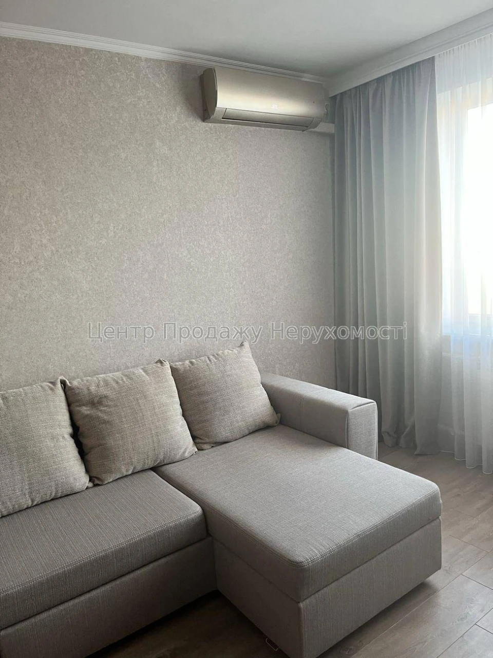 Продаж 2-кімн. квартири 45 м² на 10 поверсі, Київ.