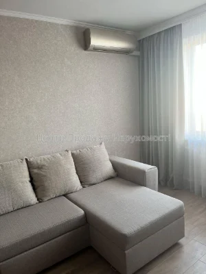 Продаж 2-кімн. квартири 45 м² на 10 поверсі, Київ.