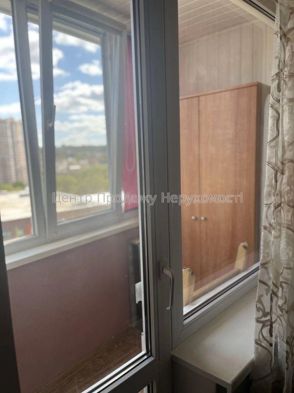 Продаж 2-кімн. квартири 45 м² на 10 поверсі, Київ.