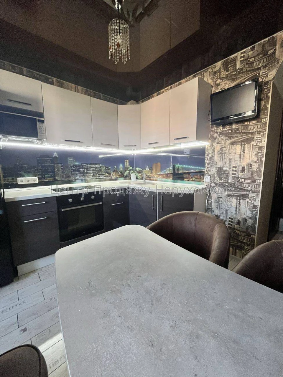 Продаж 2-кімн. квартири 45 м² на 10 поверсі, Київ.