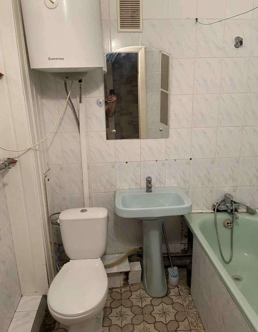 Продається 1-кімнатна квартира в Бородінському. вул. Толока, без торгу!