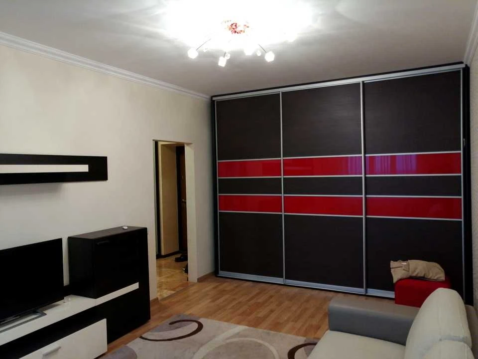 Apartment. Mykolaiv, Dmytro Kochubei St.