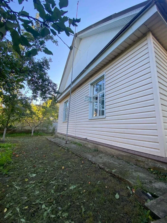 For sale separate house with central utilities in the Chulo area