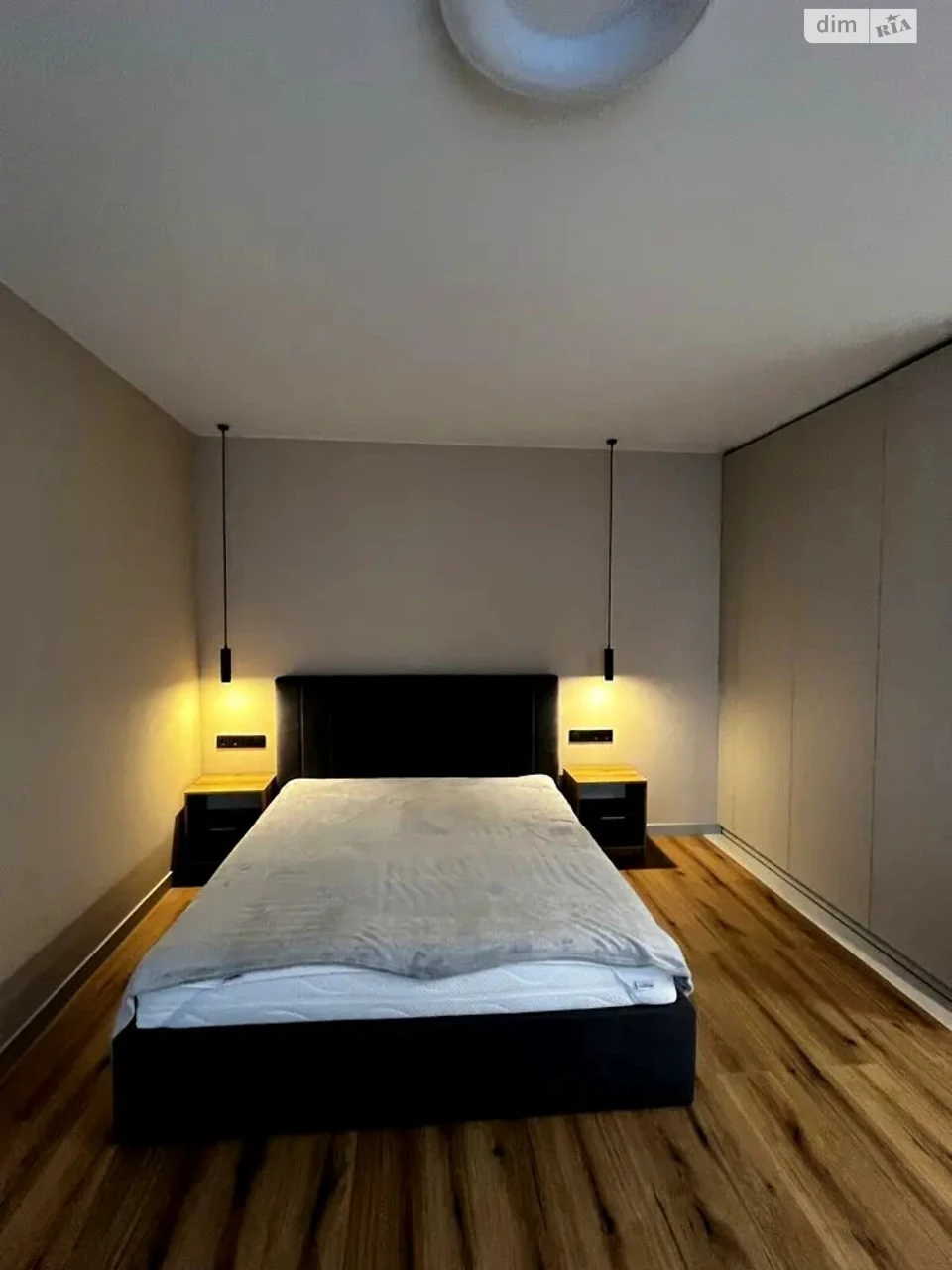 Long-Term Rental Apartment Podilskyi