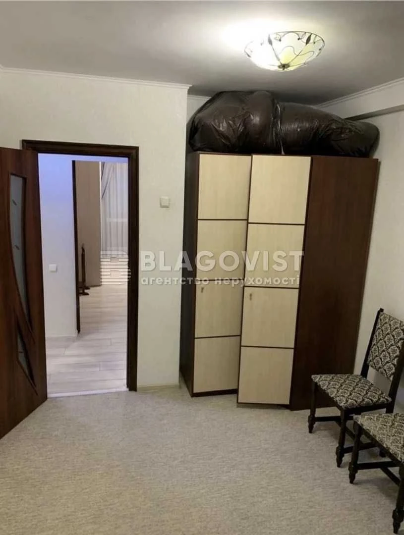 Продаж 3к квартира проспект Берестейський 70 ремонт метро Бе
