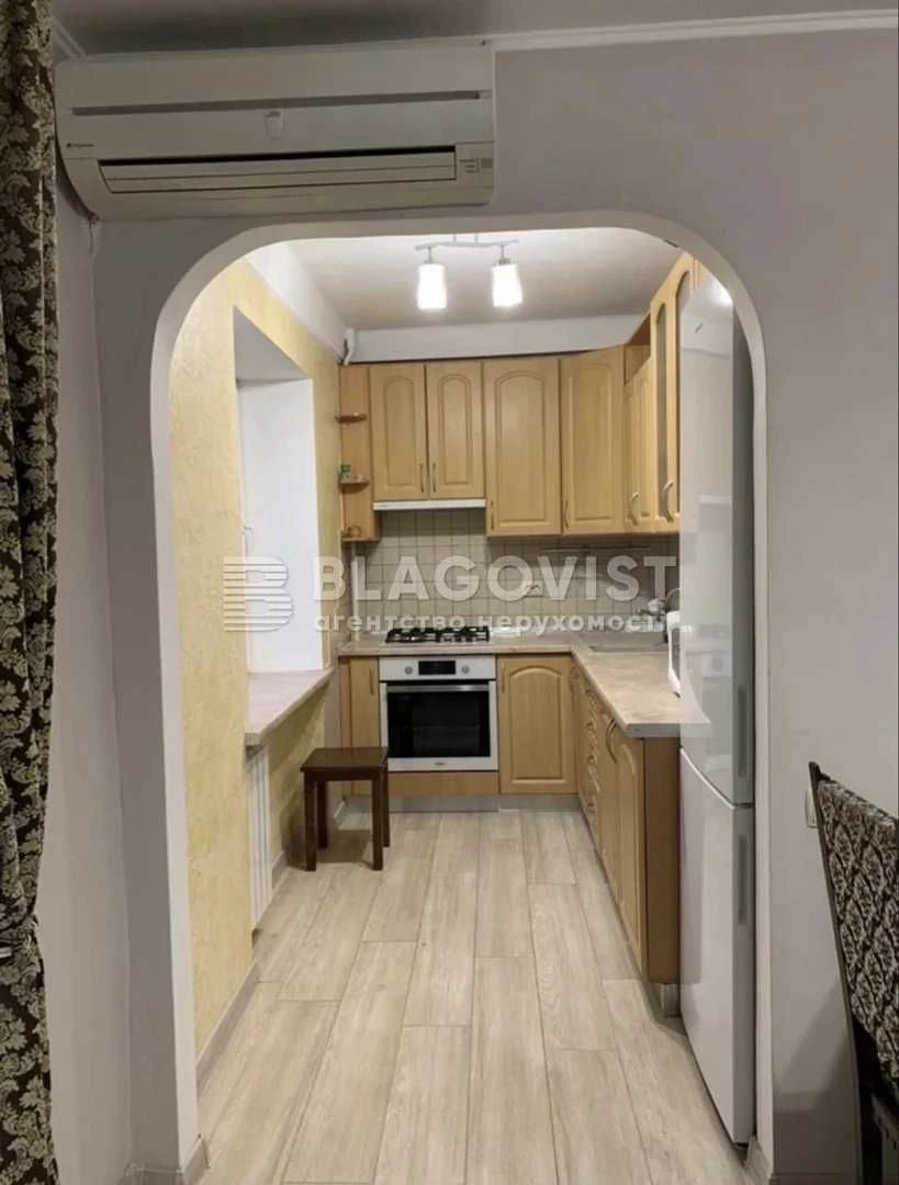 Продаж 3к квартира проспект Берестейський 70 ремонт метро Бе