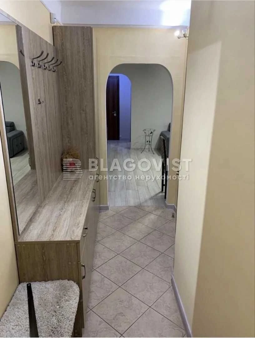 Продаж 3к квартира проспект Берестейський 70 ремонт метро Бе