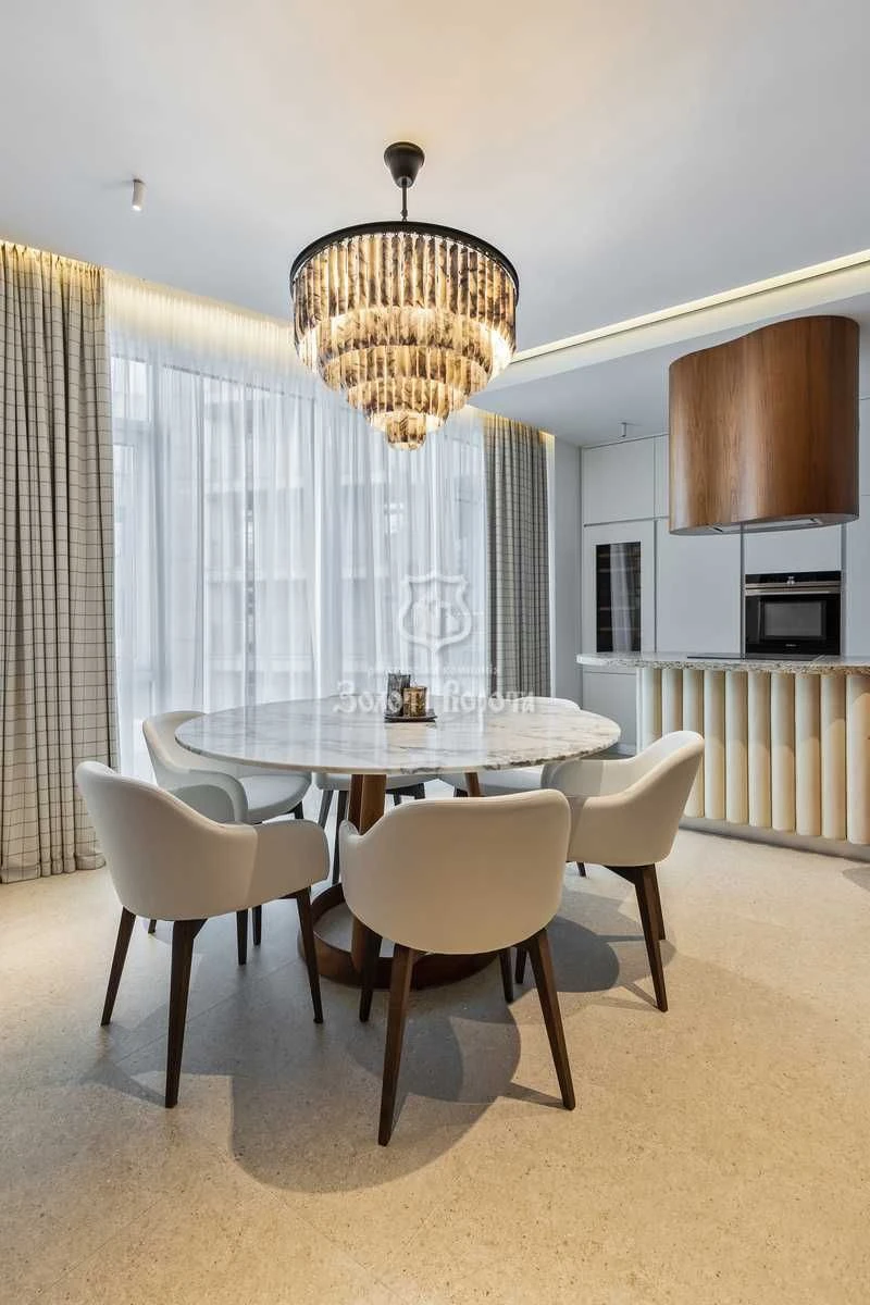3-room apartment, designer renovation. Busov Hill residential complex. Busulivs'k.