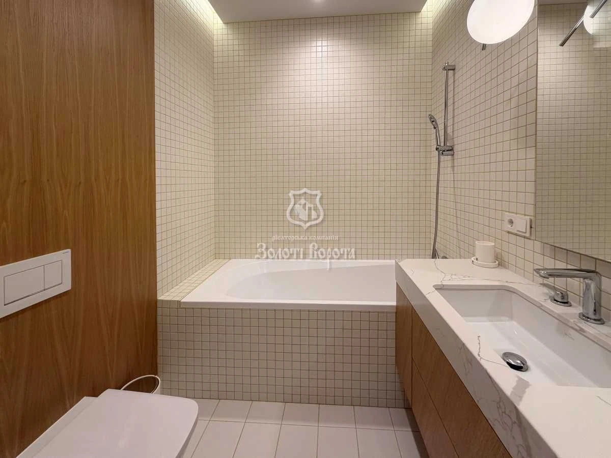 3-room apartment, designer renovation. Busov Hill residential complex. Busulivs'k.