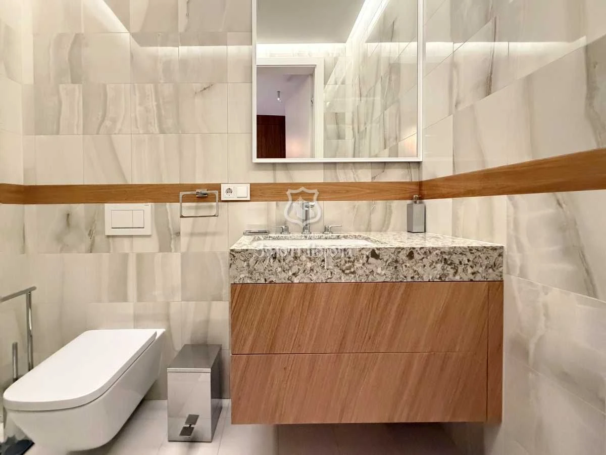 3-room apartment, designer renovation. Busov Hill residential complex. Busulivs'k.
