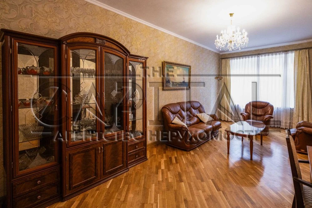 Продаж квартири Низький поверх 85м2 Печерськ Підземний паркі