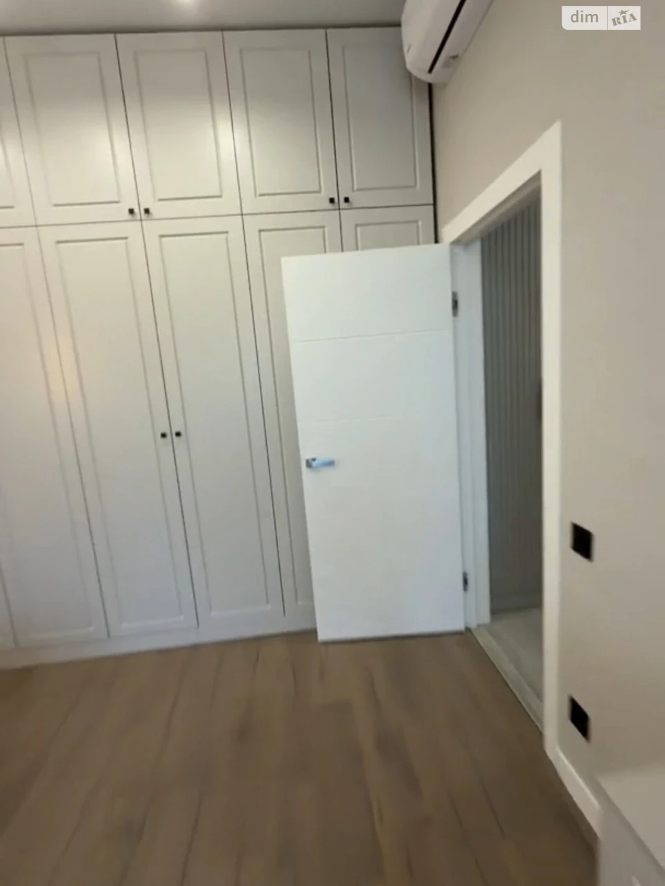 Sale of an Apartment in Zverynets