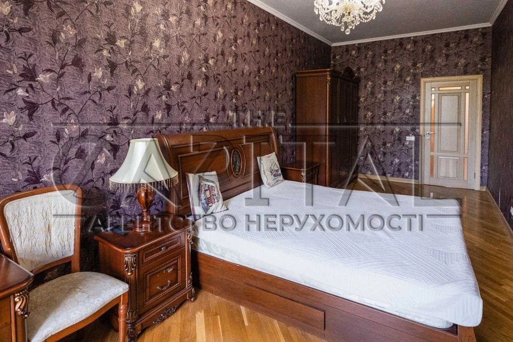 Продаж квартири Низький поверх 85м2 Печерськ Підземний паркі