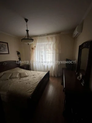 Sale of a 4-room apartment in Kyiv