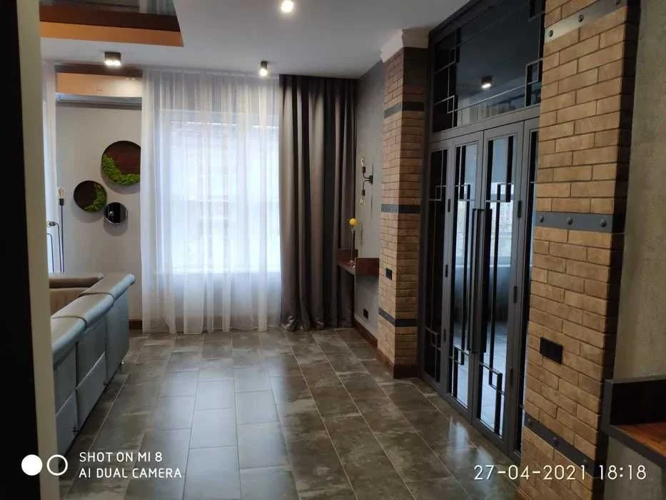 ЖК LUX DELMAR, центр, 91 кв., 5/18. Авторський дизайн/меб/тех