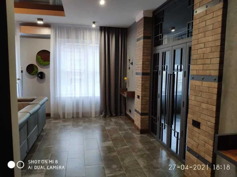ЖК LUX DELMAR, центр, 91 кв, 5/18. Автор.дизайн/меь/тех
