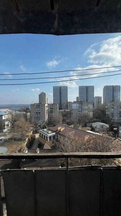 Продам 4к квартиру в центре, пр. Гагарина 3! Яворниц