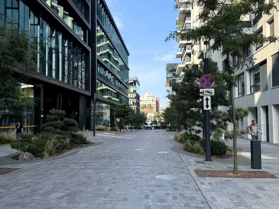 Квартира. Київ, Ґарета Джонса вул.