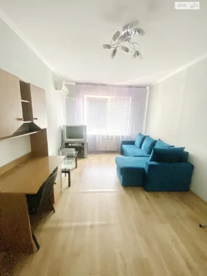 Long-Term Rental Apartment, Poczynki