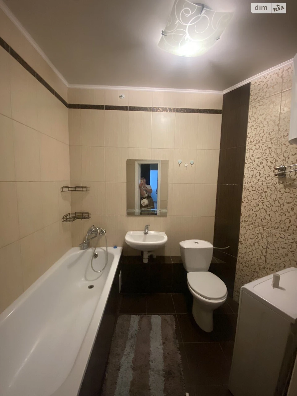 Long-Term Rental Apartment, Poczynki