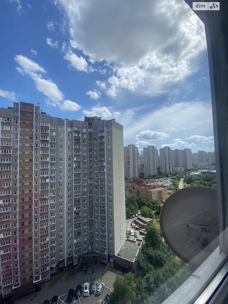 Long-Term Rental Apartment, Poczynki