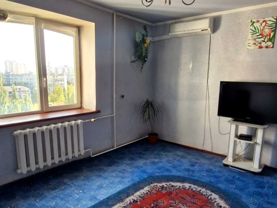 Квартира. Київ, Юності вул.