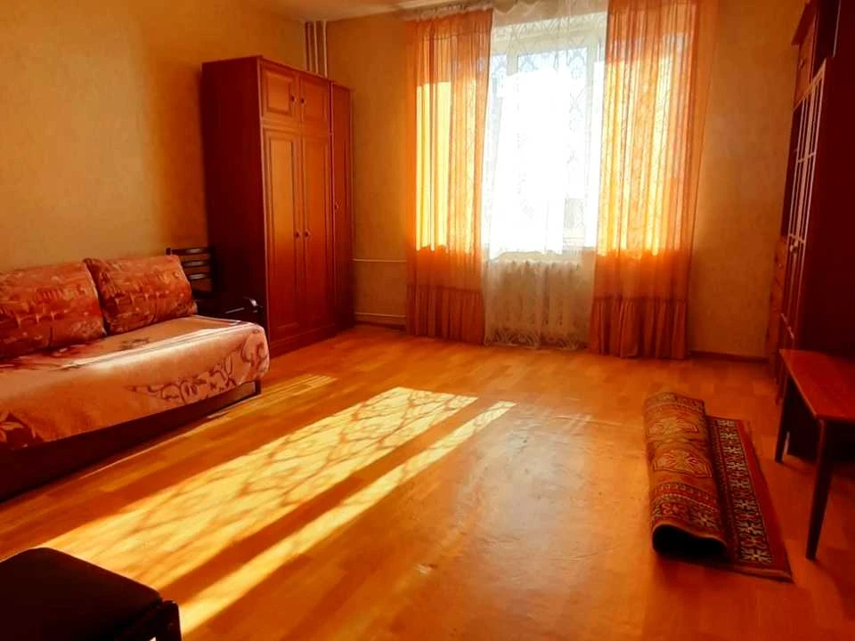 Apartment. Kyiv, Akademika Bulakhovskogo St.