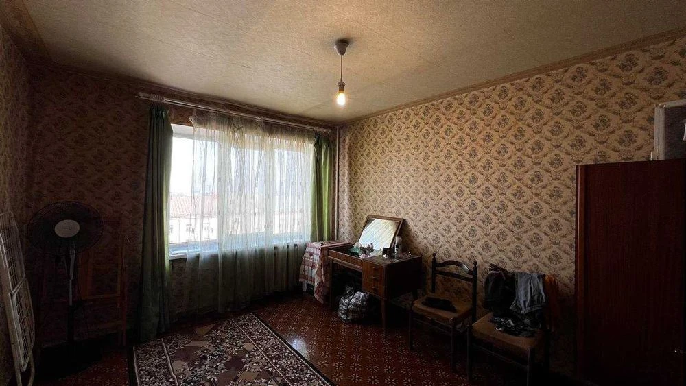 For sale a 4-room apartment in the center, Gagarina Ave. 3! Yavornyts