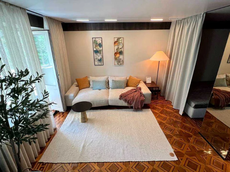 Apartment. Kyiv, Predslavynska St.