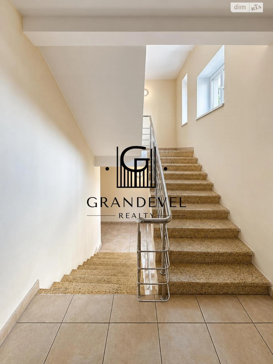 Sale Apartment Holosiivsky