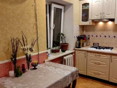 Apartment. Poltava, Veleperska St.