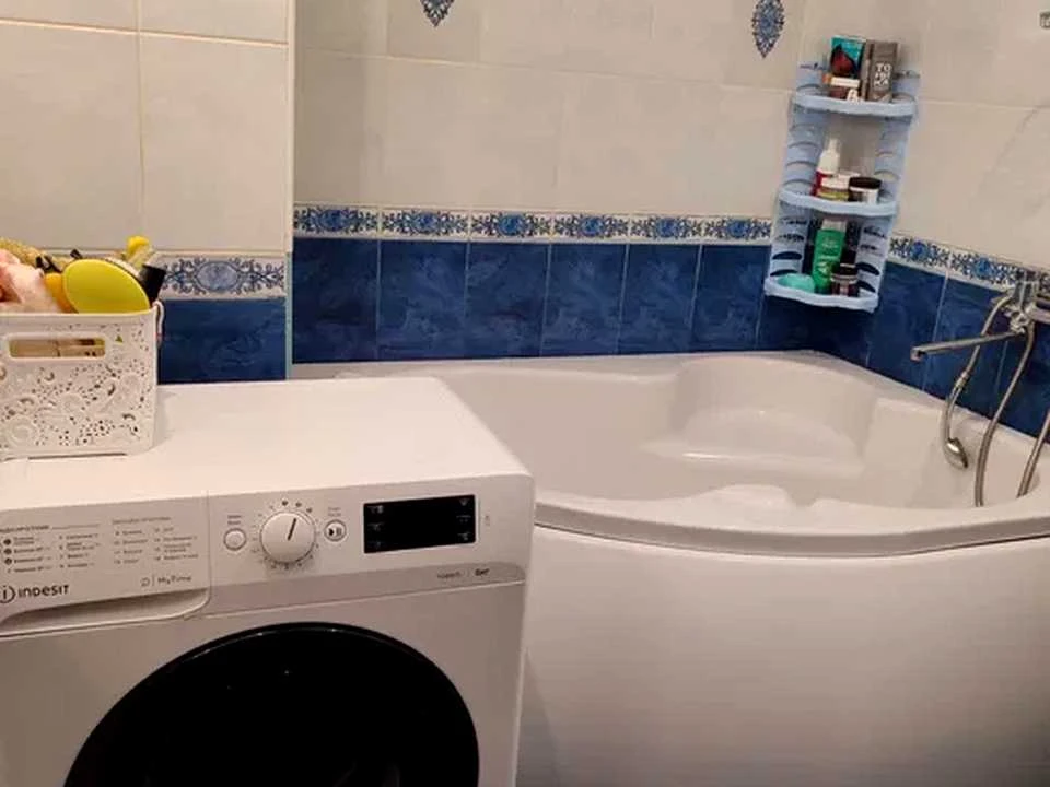 Apartment. Poltava, Veleperska St.