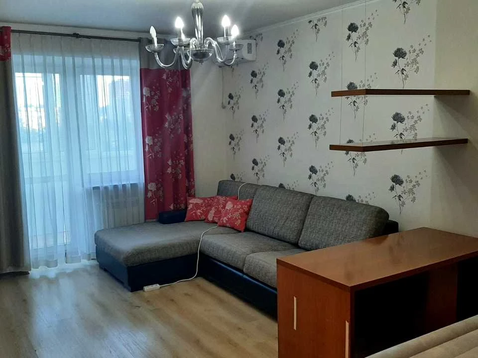 Квартира. Киев, улица Левка Лукьяненко